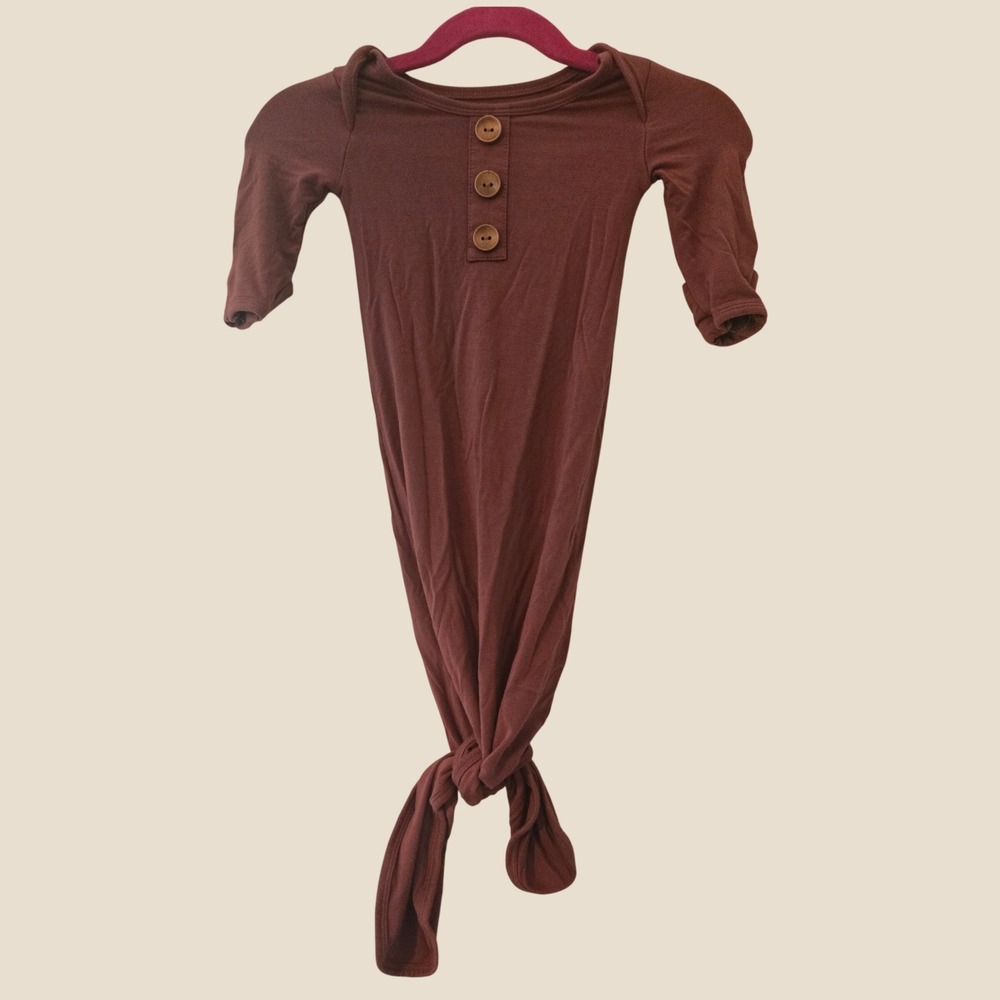 Caden Lane Mauve Bamboo Knotted Baby Gown 0-3 Months Henley Sleepwear